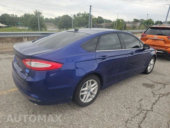 2013 Ford Fusion SE - miniatura 4
