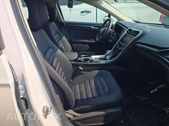 2013 Ford Fusion SE - miniatura 18