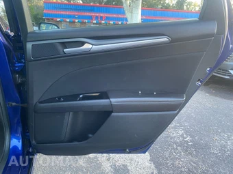 2013 Ford Fusion SE - miniatura 19