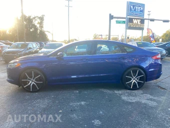 2013 Ford Fusion SE - miniatura 2