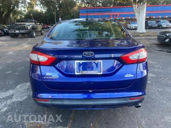 2013 Ford Fusion SE - miniatura 4
