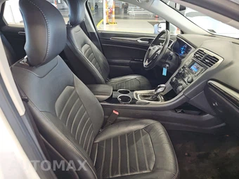 2013 Ford Fusion SE - miniatura 8