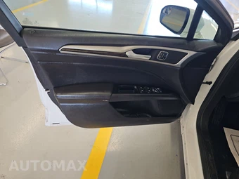 2013 Ford Fusion SE - miniatura 9
