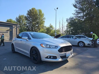 2013 Ford Fusion SE – miniatura 3