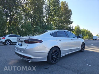 2013 Ford Fusion SE – miniatura 4
