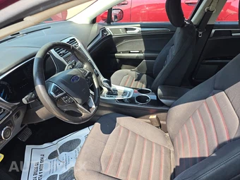 2013 Ford Fusion SE - miniatura 7