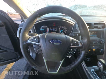 2013 Ford Fusion SE – miniatura 10