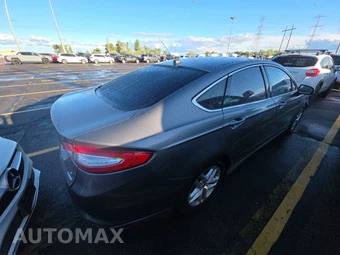 2013 Ford Fusion SE – miniatura 4