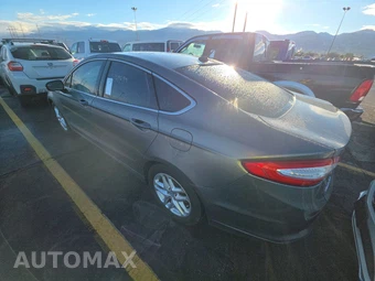 2013 Ford Fusion SE – miniatura 6