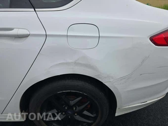 2013 Ford Fusion SE – miniatura 19