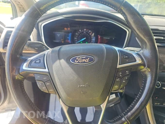 2013 Ford Fusion SE – miniatura 10
