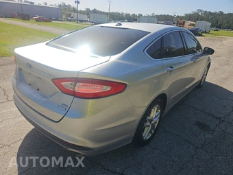 2013 Ford Fusion SE – miniatura 4
