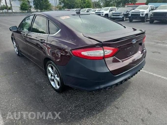 2013 Ford Fusion SE - miniatura 4