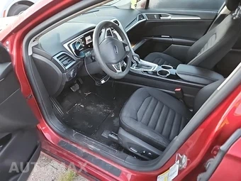 2013 Ford Fusion SE - miniatura 3