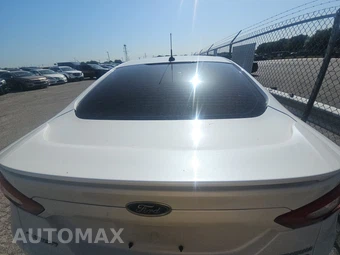2013 Ford Fusion Titanium - miniatura 16