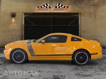 2013 Ford Mustang Boss 302 Coupe - miniatura 3