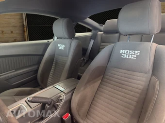 2013 Ford Mustang Boss 302 Coupe - miniatura 5