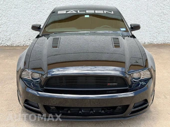 2013 Ford Mustang GT Coupe - miniatura 10