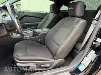 2013 Ford Mustang GT Coupe - miniatura 13