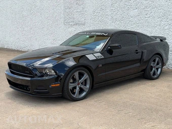 2013 Ford Mustang GT Coupe - miniatura 6