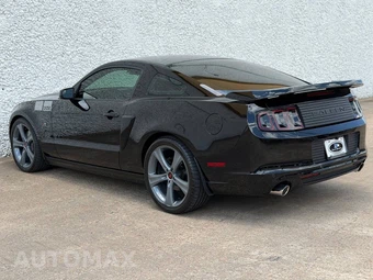 2013 Ford Mustang GT Coupe - miniatura 8
