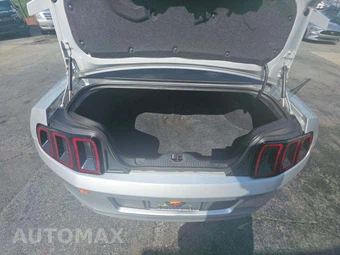 2013 Ford Mustang GT Coupe - miniatura 11