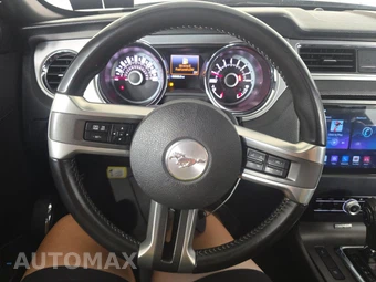 2013 Ford Mustang GT Premium Coupe - miniatura 10