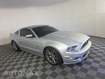 2013 Ford Mustang GT Premium Coupe - miniatura 3