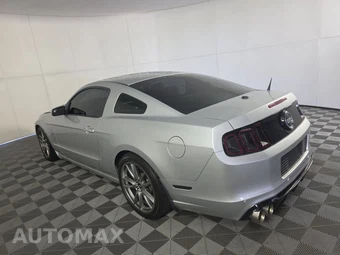2013 Ford Mustang GT Premium Coupe - miniatura 6