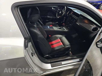 2013 Ford Mustang Shelby GT500 Coupe – miniatura 17