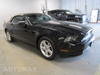 2013 Ford Mustang V6 Convertible – miniatura 3