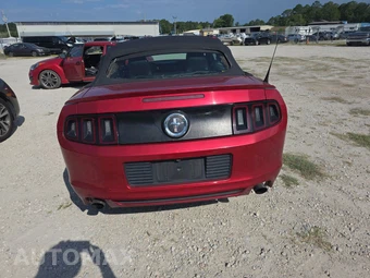 2013 Ford Mustang V6 Convertible – miniatura 5