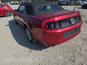 2013 Ford Mustang V6 Convertible – miniatura 6