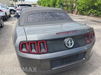 2013 Ford Mustang V6 Convertible – miniatura 5