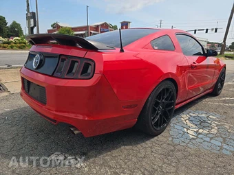 2013 Ford Mustang V6 Coupe – miniatura 3