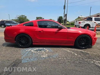 2013 Ford Mustang V6 Coupe – miniatura 4