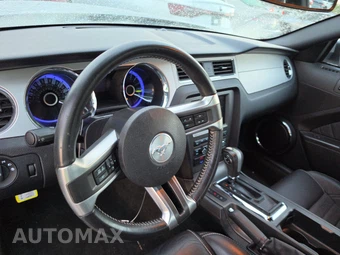 2013 Ford Mustang V6 Premium Coupe - miniatura 10