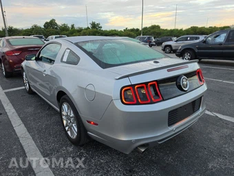 2013 Ford Mustang V6 Premium Coupe - miniatura 6