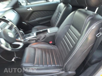 2013 Ford Mustang V6 Premium Coupe - miniatura 7