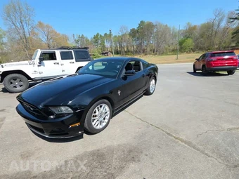 2013 Ford Mustang V6 Premium Coupe