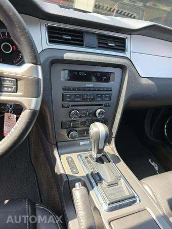 2013 Ford Mustang V6 Premium Coupe – miniatura 11