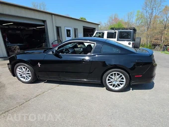 2013 Ford Mustang V6 Premium Coupe – miniatura 3