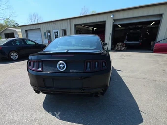 2013 Ford Mustang V6 Premium Coupe – miniatura 4