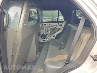 2013 Ford Police Interceptor Utility – miniatura 13