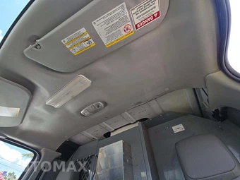 2013 Ford Super Duty E-350 Commercial Cargo Van 138.0" WB - miniatura 11