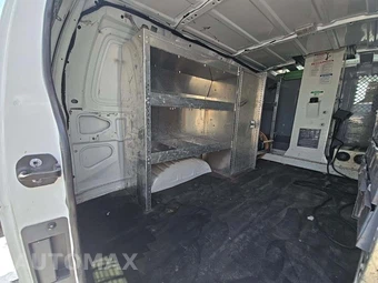 2013 Ford Super Duty E-350 Commercial Cargo Van 138.0" WB - miniatura 13