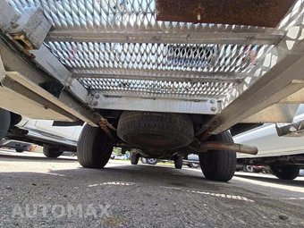 2013 Ford Super Duty E-350 Commercial Cargo Van 138.0" WB - miniatura 15