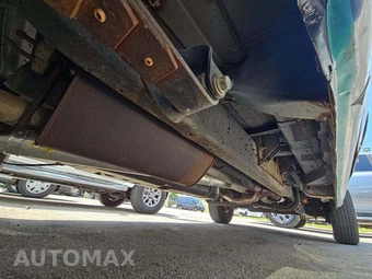 2013 Ford Super Duty E-350 Commercial Cargo Van 138.0" WB - miniatura 17
