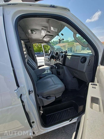2013 Ford Super Duty E-350 Commercial Cargo Van 138.0" WB - miniatura 18