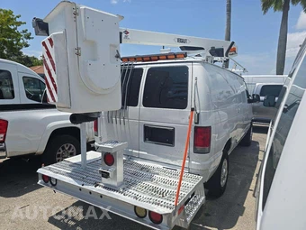 2013 Ford Super Duty E-350 Commercial Cargo Van 138.0" WB - miniatura 3